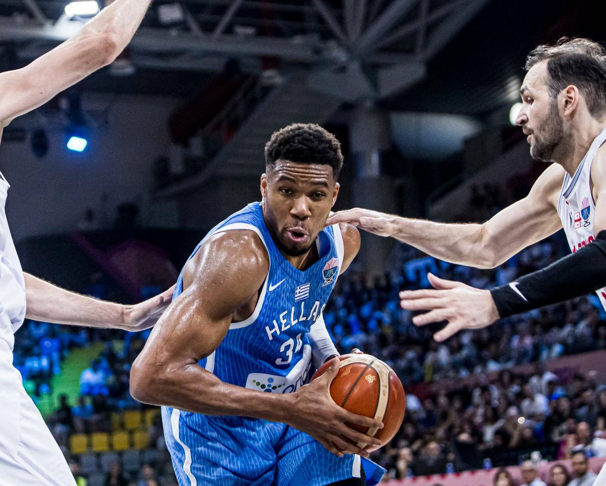 KAIYUN-关于字母哥回归赛场，连败首场状态亮眼，公牛观众沸腾！的信息